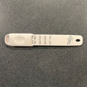 Pampered Chef Adjustable Measuring Spoon